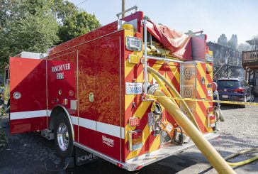 Small fire extinguished on roof of building