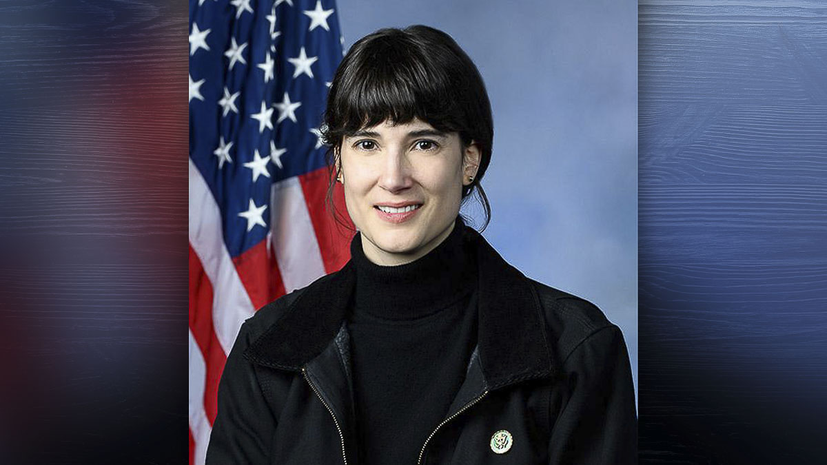 Washington lawmakers traded blame after Congress voted to end the record-long shutdown, with Rep. Marie Gluesenkamp Perez breaking ranks to support the funding bill.