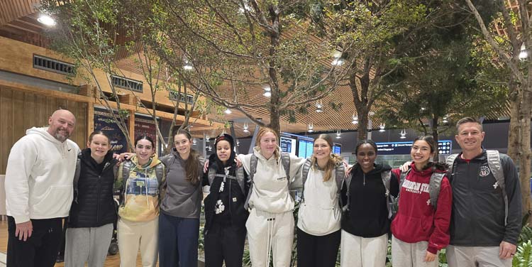 It was a lot warmer at PDX when the Union Titans arrived Sunday night from their basketball business trip to Alaska. Photo by Paul Valencia