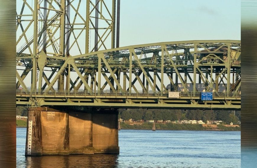 Legislators from both states pressed IBR staff on auxiliary lanes, tolling diversion, and a $7.65 billion cost estimate with no clear path to full funding.