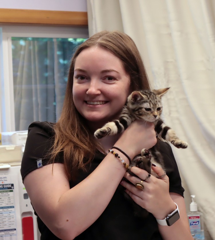 Jazmyn Hoffman with kitten