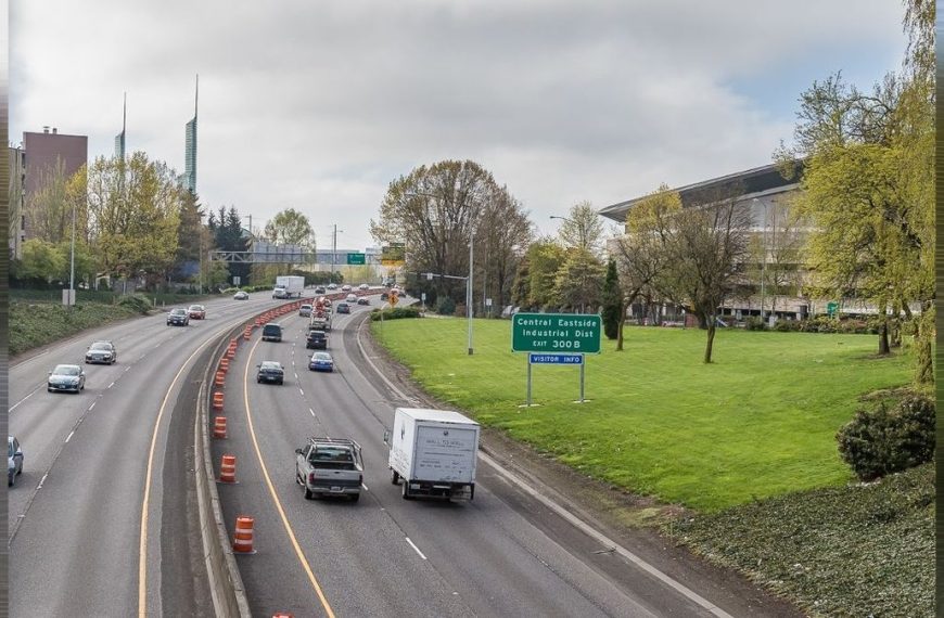 Joe Cortright argues ODOT's Rose Quarter project has grown from a $450M approval to a $3.5B estimate, with a $2B funding gap.